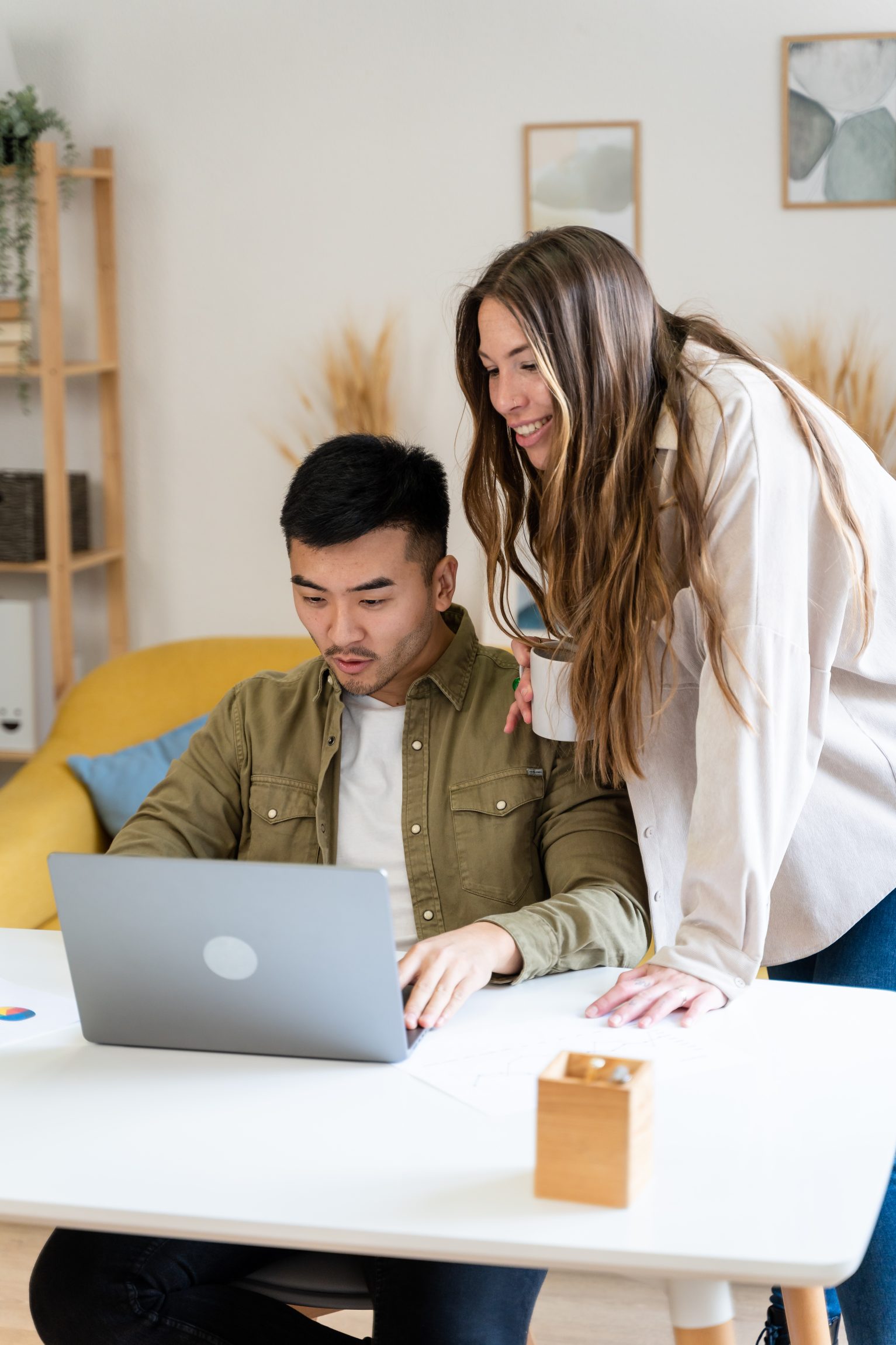 Learn how buyers search beyond Google. Optimise for ChatGPT, Bing AI, TikTok, Reddit & YouTube to keep your brand visible where customers look.